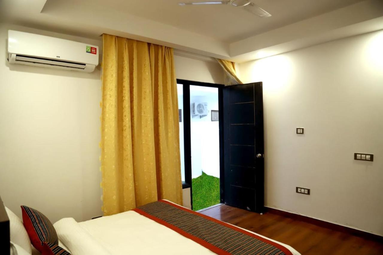 Country Inn Hotels & Resorts Vrindāvan Εξωτερικό φωτογραφία