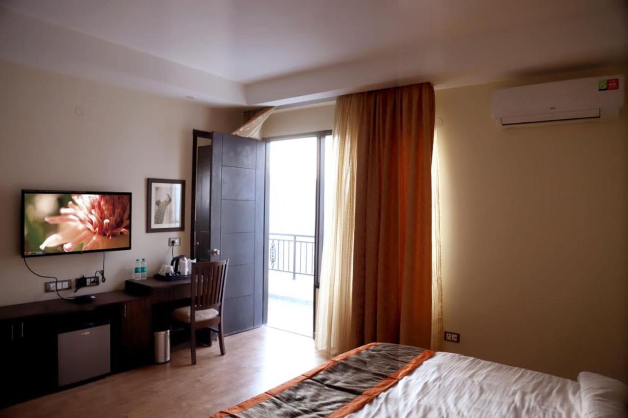 Country Inn Hotels & Resorts Vrindāvan Εξωτερικό φωτογραφία
