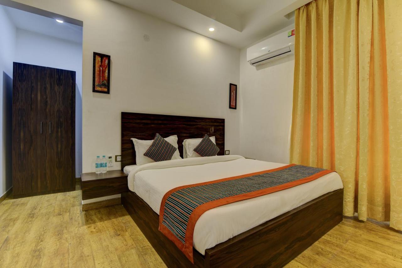 Country Inn Hotels & Resorts Vrindāvan Εξωτερικό φωτογραφία