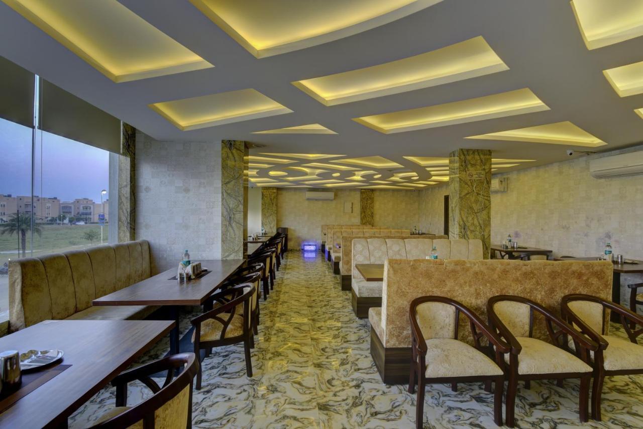 Country Inn Hotels & Resorts Vrindāvan Εξωτερικό φωτογραφία